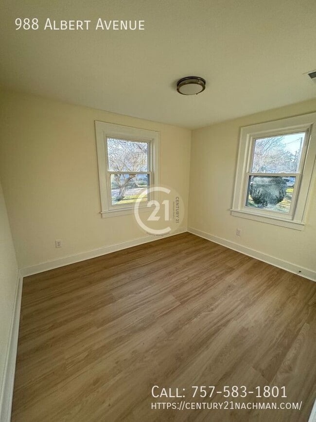 Building Photo - 988 Albert Ave