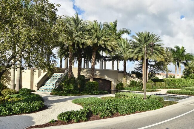 Building Photo - 16927 Bridge Crossing Cir