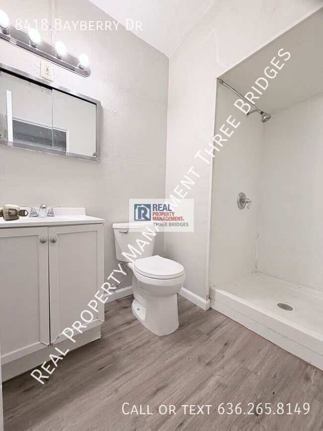 Building Photo - 8418 Bayberry Dr