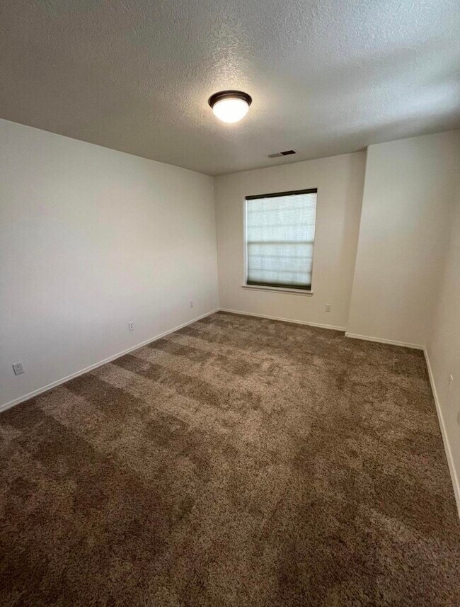 Building Photo - 13124 Calle Azul SE