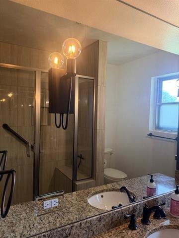 Building Photo - 436 Degan Ave