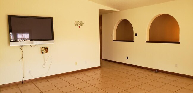 Building Photo - 4609 Driftwood Ave NW
