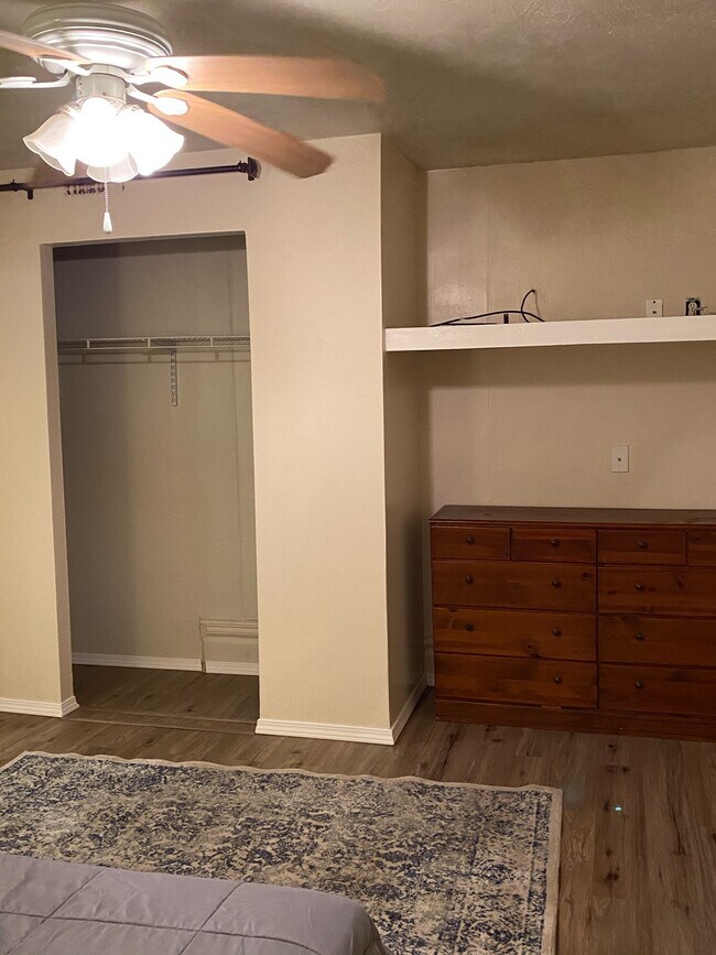 Building Photo - 1701 Brownsville Rd