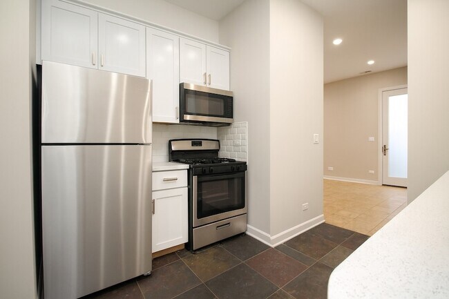 Building Photo - 3440 N Elston Ave