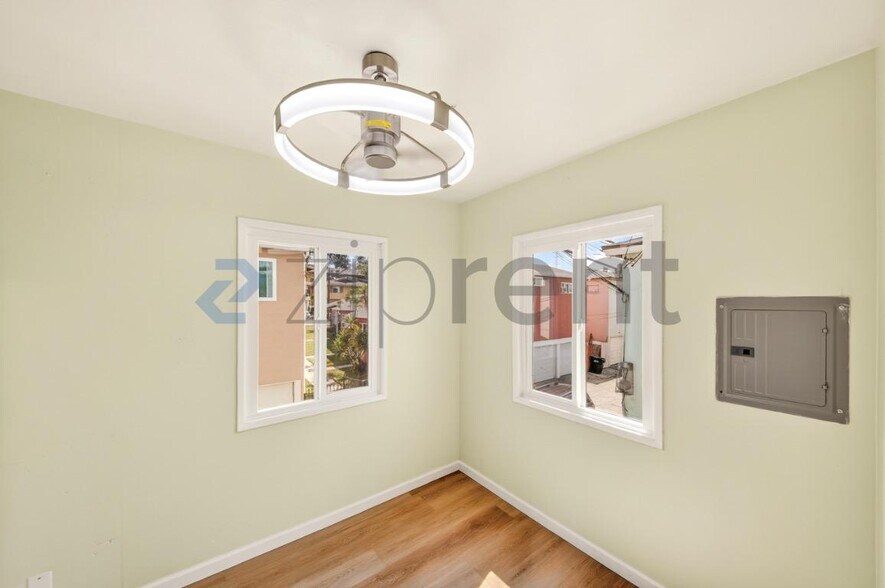 Building Photo - 610 N Garfield Ave