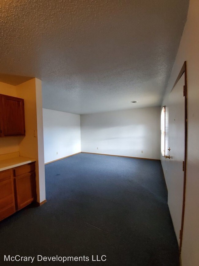 Building Photo - 2110 Melanie Ln