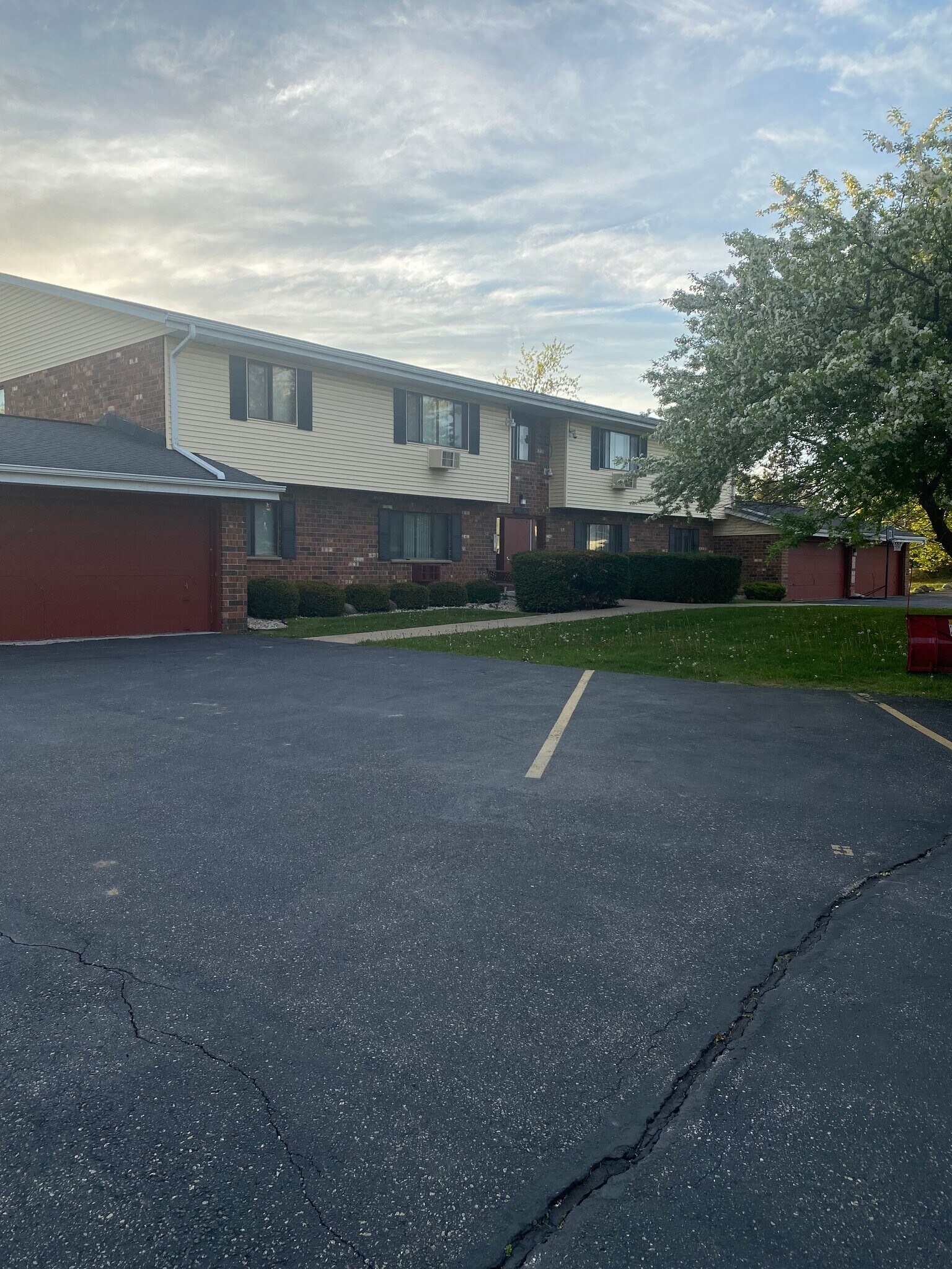 Building Photo - W151S7043 Cornell Cir