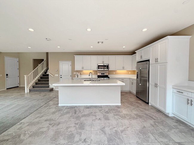 Building Photo - Charming 4BR/3BA Two-Story house with Atta...