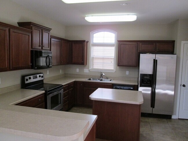 Building Photo - GREAT HOME IN GLEN LAKES
