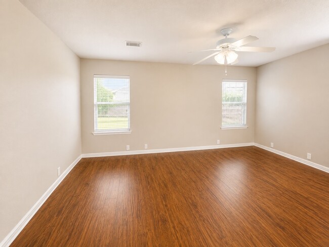 Building Photo - 714 Cypresswood Ridge