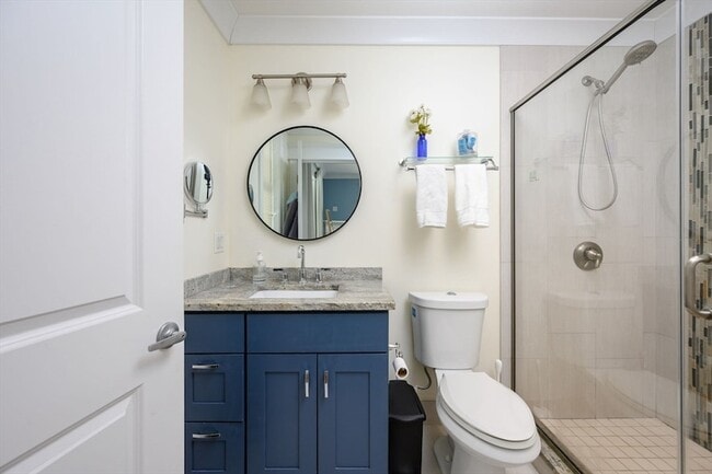 Building Photo - 39 Coffey St