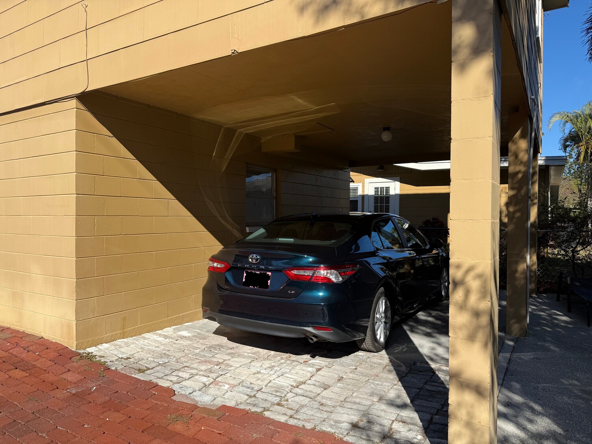 Covered carport - 4126 35th Ave N