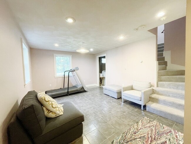 Building Photo - 24 Nugent Ln