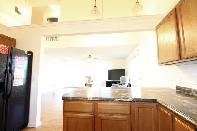 Building Photo - 120 Hollen Mill Ct