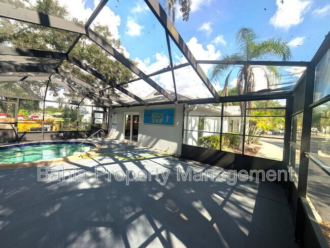 Building Photo - 4053 Dolphin Dr