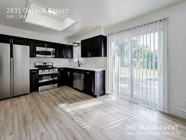 Building Photo - 2831 Orenda St