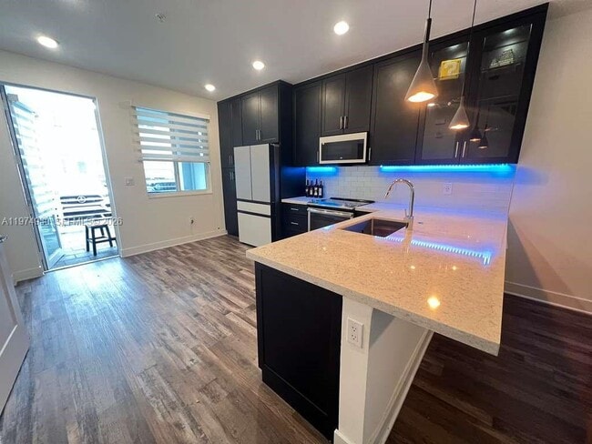 Building Photo - 10229 NW 64th Terrace