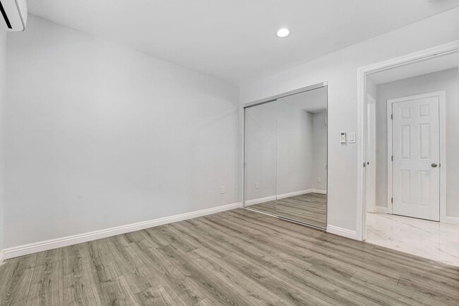 Building Photo - Private & Renovated 2-Bedroom Guest House in Prime Granada Hills Location