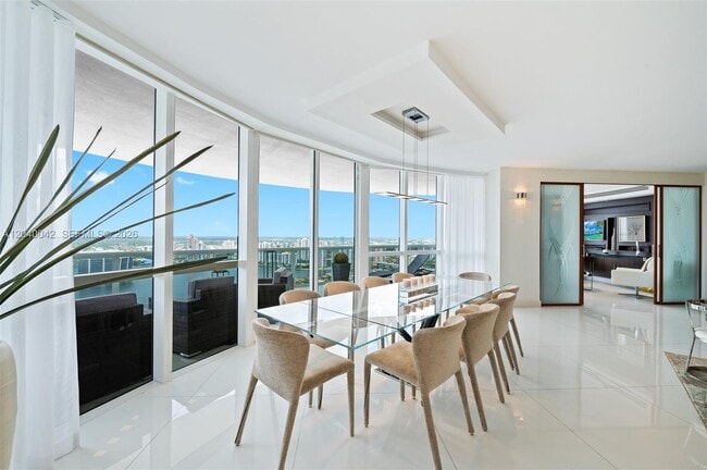 Building Photo - 18201 Collins Ave