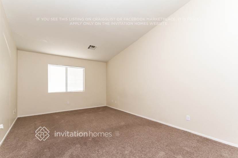 Building Photo - 923 Shadowfax Rd