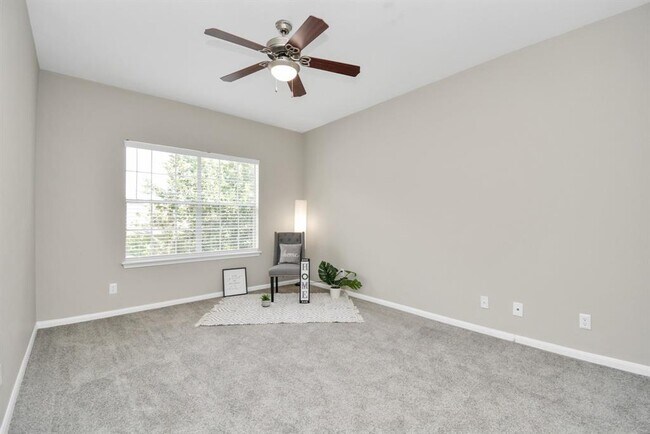 Building Photo - 2222 Maroneal St