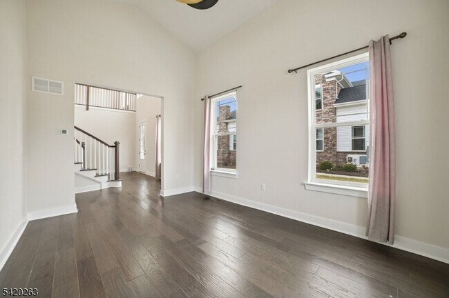 Building Photo - 25 Stone Ct