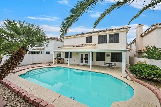 Primary Photo - 881 Brunellos Ave