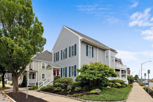 Building Photo - 46 Yale Ave