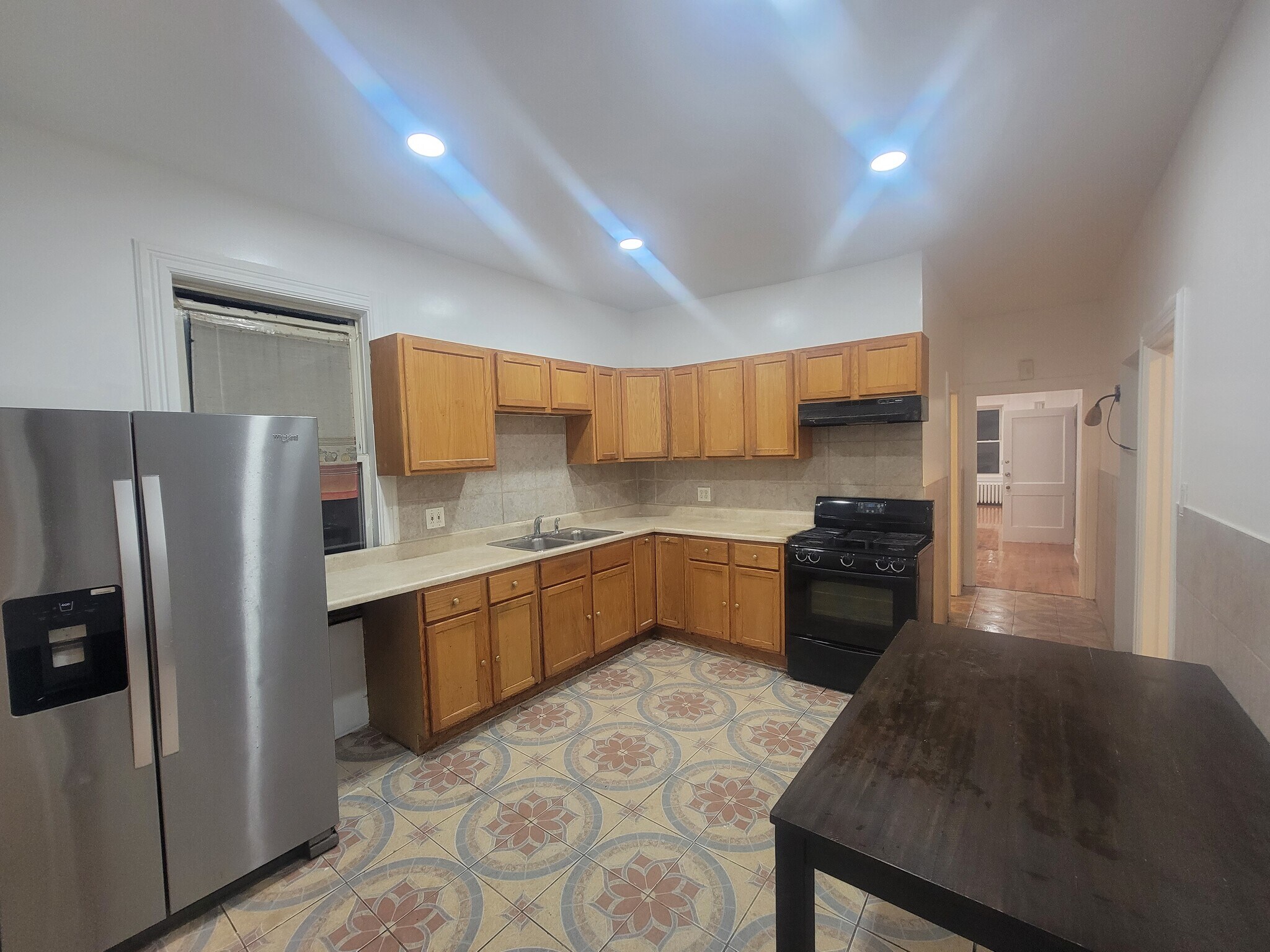 Kitchen - 1905 N Pulaski Rd