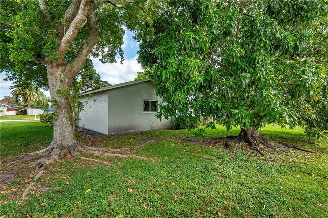 Building Photo - 9608 NW 67th St