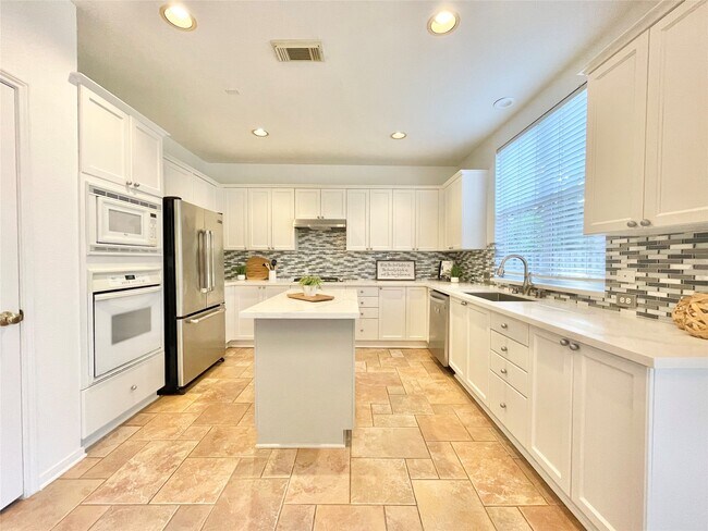 Building Photo - 11 Dalea Pl