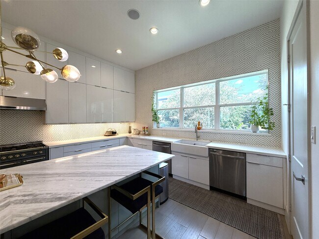 Building Photo - 4043 Tartan Ln