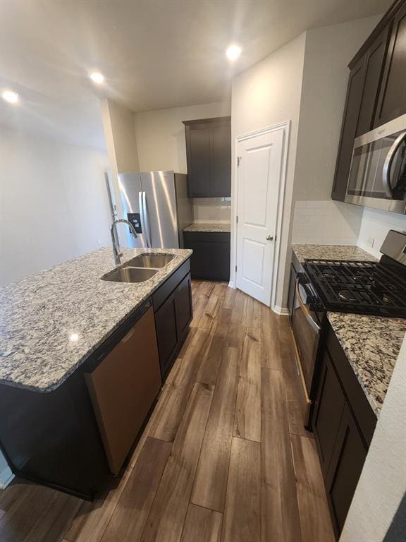 Building Photo - 623 Sun Grv Trl