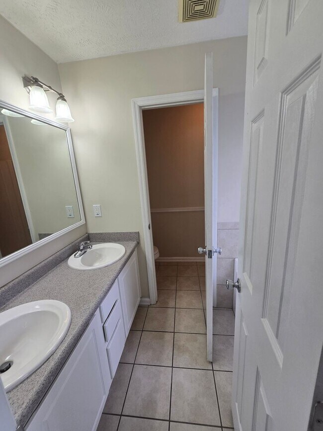 Building Photo - 1407 Oldstead- Acorn Ridge