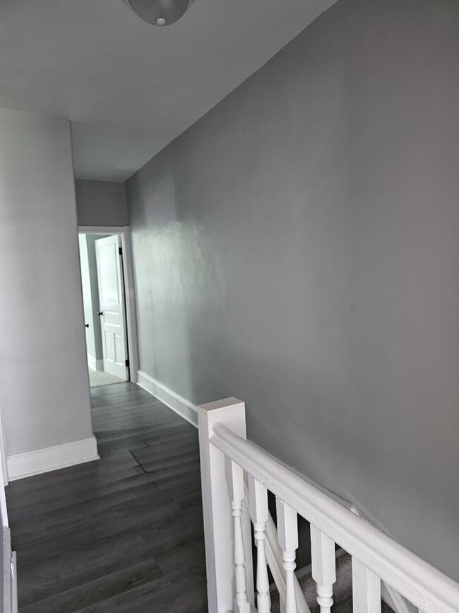 Building Photo - 114 N Wilton St