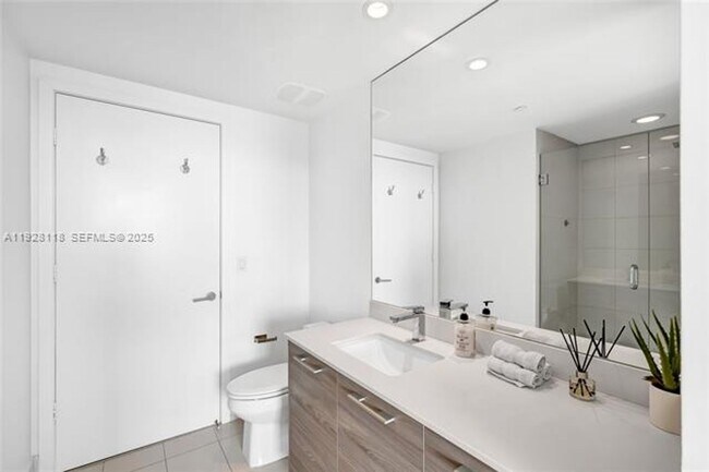 Building Photo - 1300 S Miami Ave