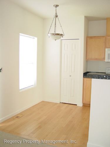 Building Photo - 3 br, 2.5 bath House - 14741 SW Beard, #101