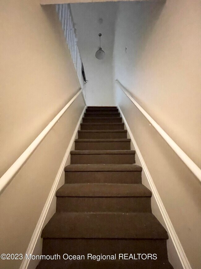 Building Photo - 616 Mattison Ave