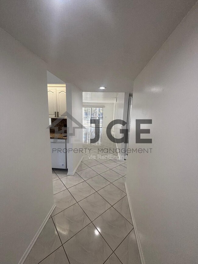 Building Photo - 12600 FL-5