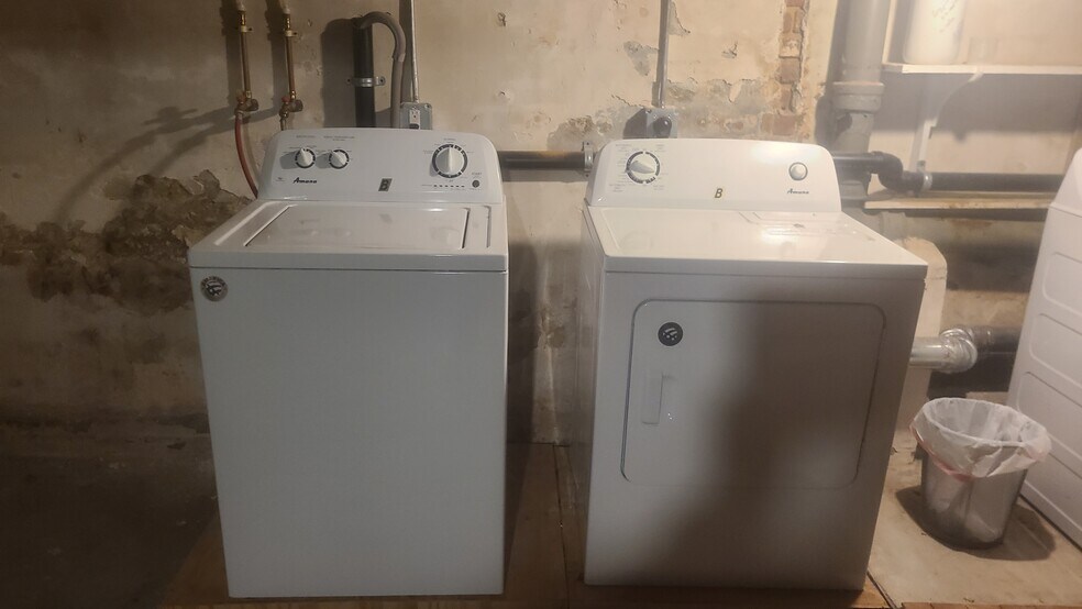 Washer and Dryer - 71 Park Ave