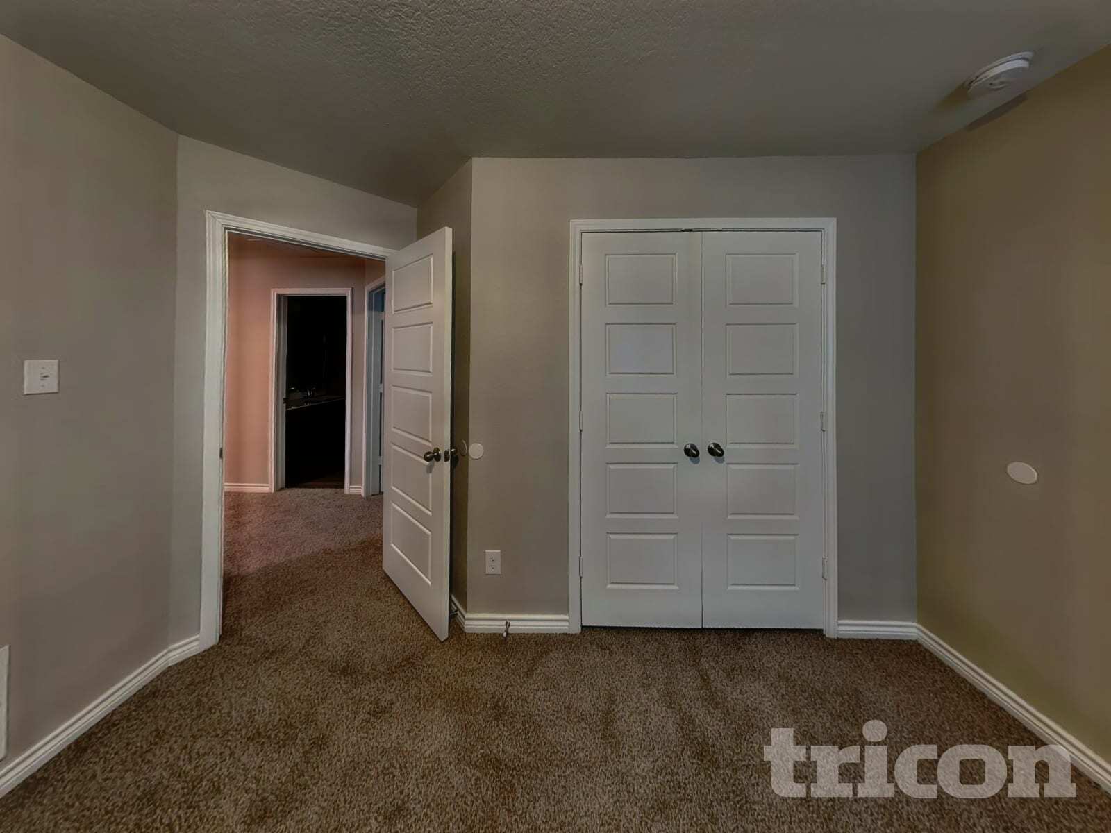 Building Photo - 2631 Green Leaf Way