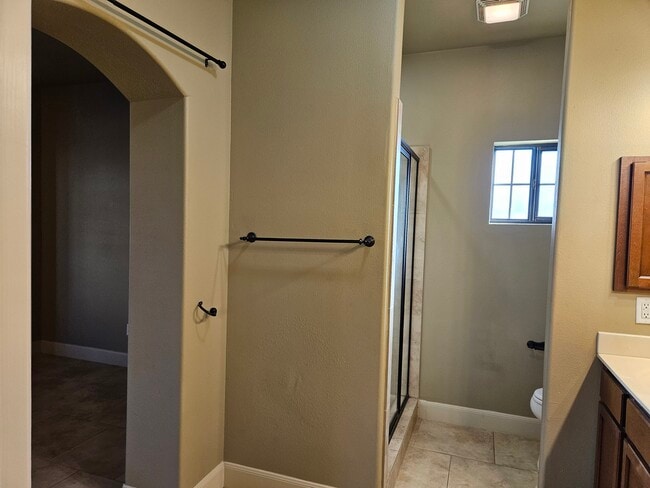 Building Photo - 704 Darlington Dr