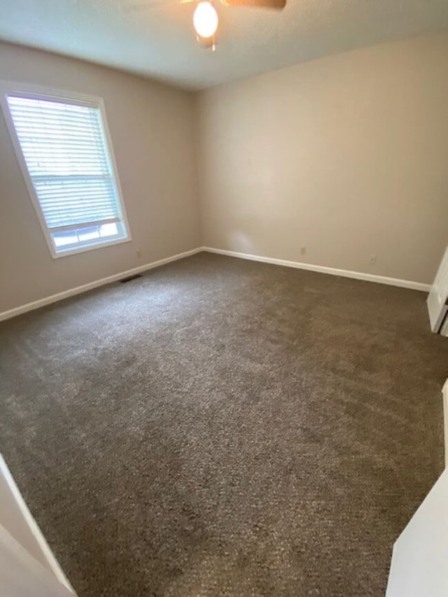 Building Photo - 1/2 off 1st months rent