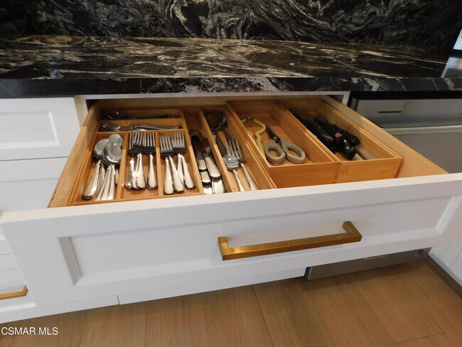 Building Photo - 30024 Quail Run Dr