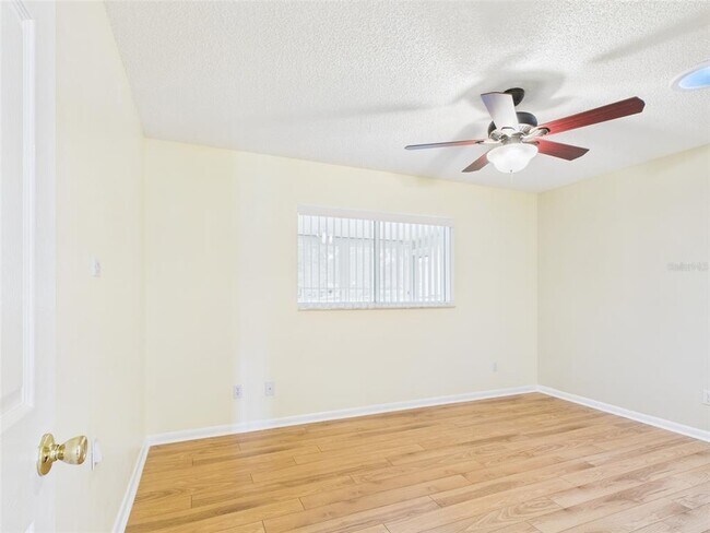 Building Photo - 9679 SW 99th Ave