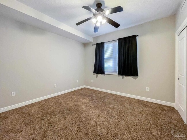 Building Photo - 612 Lost Key Dr