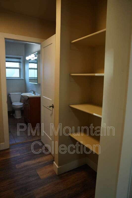 Building Photo - 249 S 400 E