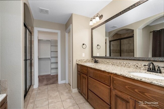 Building Photo - 202 Pebble Beach Dr