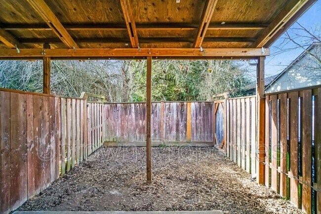 Building Photo - 17358 SW Merlo Rd