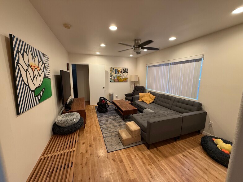 Building Photo - 4907 S Centinela Ave